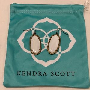 Kendra Scott Elle Earrings 1.5” in gold and white